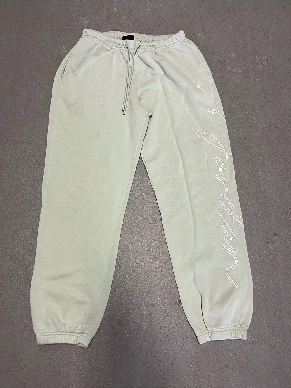 Jordan’s Brooklyn Fleece Women’s Graphic Joggers Sz M